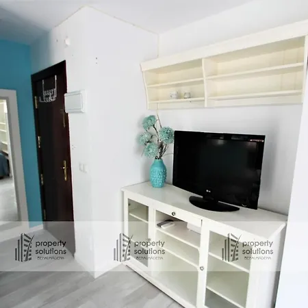 N135 - - Piscina - Playa A 300 Metros Бенальмадена